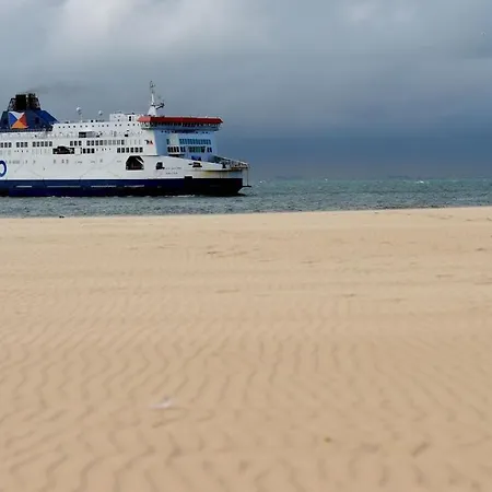 Plage, Vue Et Dragon, Garage Pour Moto Calais