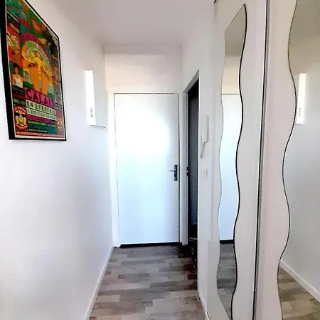 Plage, Vue Et Dragon, Garage Pour Moto * Calais