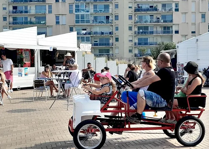 Appartement Plage, Vue Et Dragon, Garage Pour Moto *