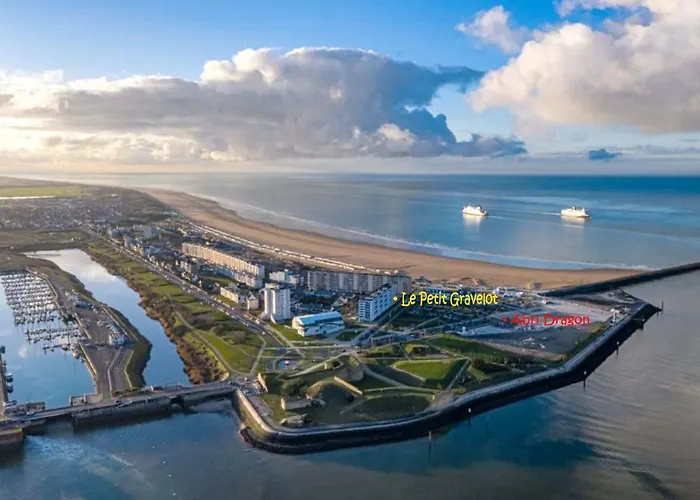 Plage, Vue Et Dragon, Garage Pour Moto * Calais